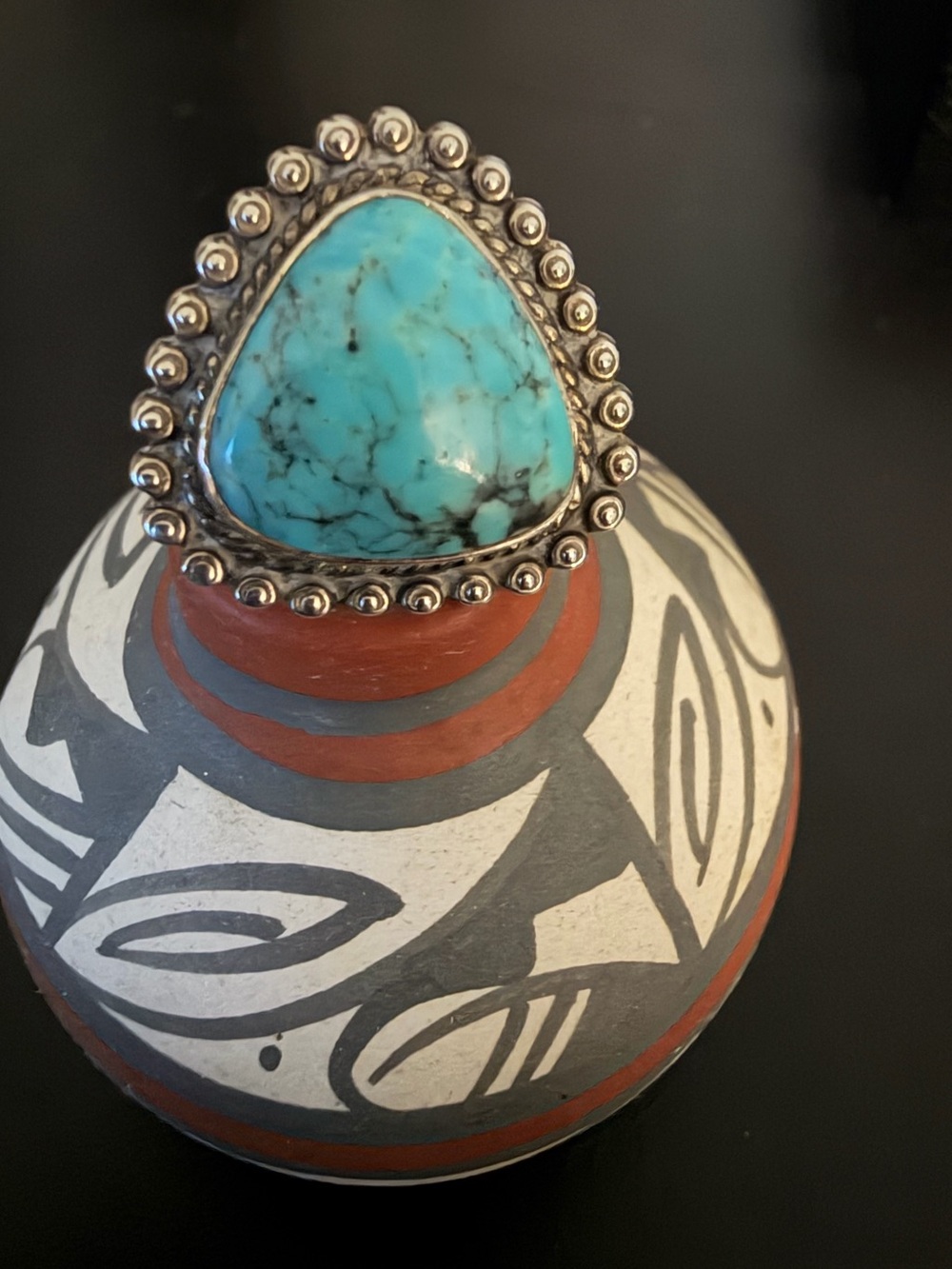 Beautiful Vintage Navajo (Dinè) Turquoise & Sterling Silver Ring Stunning Stone
